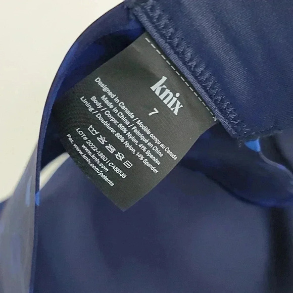 SET Stashable High Rise Legging. & Catalyst Front Zip Sports Bra - Picture 6 of 16